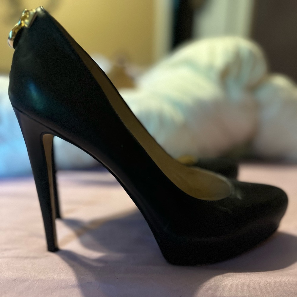 Michael Kors Black Leather Pumps